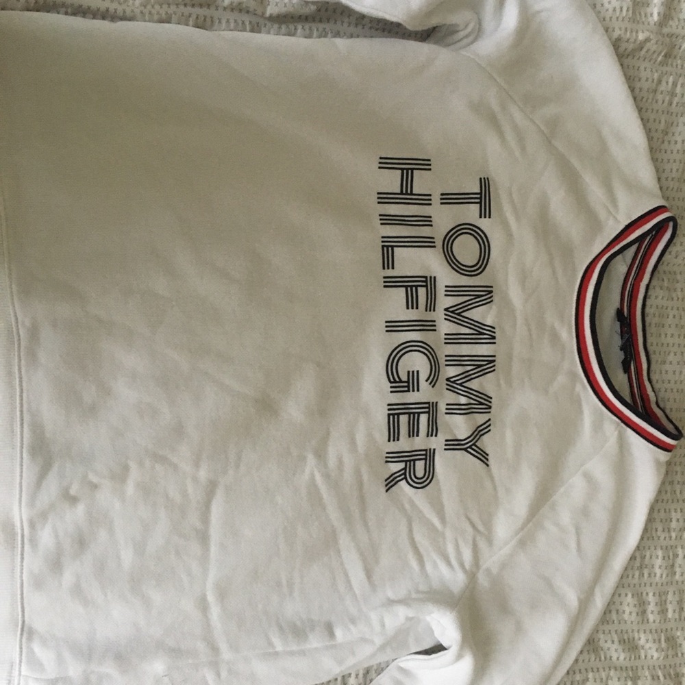 tommy hilfiger sweatshirt